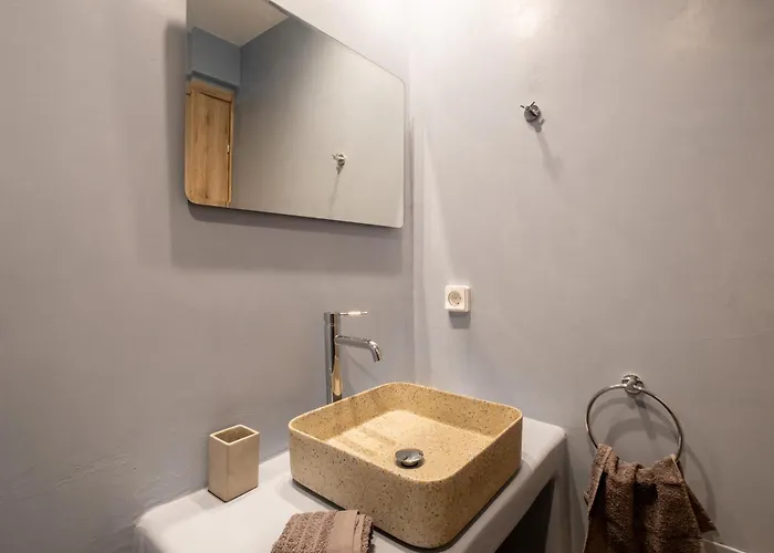 Gem - Perivolos (Santorini)