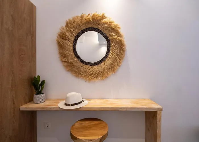 Gem - * Perivolos (Santorini)