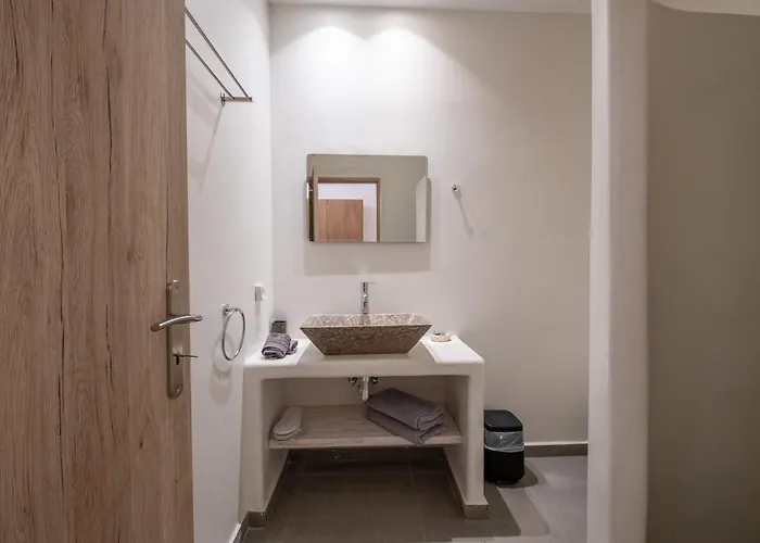 Gem - * Perivolos (Santorini)