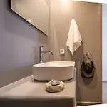 Apartment Gem - *