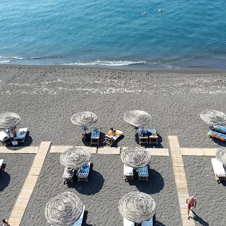 Gem - * Playa de Perivolos