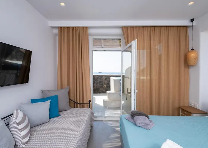 Gem - Playa de Perivolos